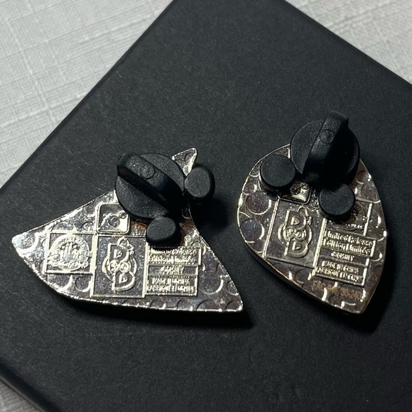 Disney pins, Blue, Character Earrings. Good for collecting or trading at Disney - Picture 4 of 4